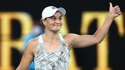 Ash Barty earns Australian Open semifinal berth with straight-sets win over Jessica Pegula