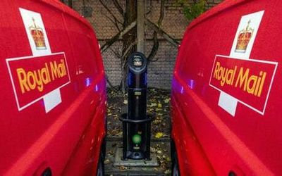 Royal Mail to sack 700 despite service issues and Covid staff sickness