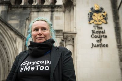 Activist deceived into relationship with undercover officer awarded £230,000