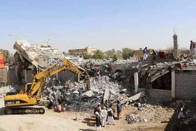 Death toll rises to 91 from Yemen detention centre strike - Houthi minister