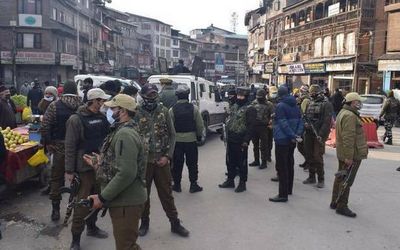 Four injured in Srinagar grenade explosion on Republic Day's eve