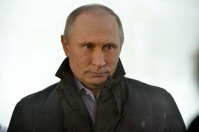 Boris Johnson warns Putin of unprecedented sanctions