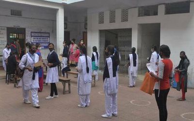 In West Bengal, parents demand reopening of schools, colleges