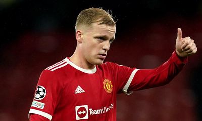 Manchester United’s Van de Beek a loan target for Crystal Palace and Valencia