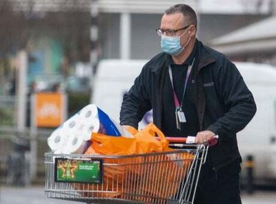 Sainsbury’s asks shoppers and staff to continue to wear face masks after Covid Plan B restrictions lifted