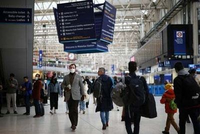 Evening Standard Comment: Restore rush hour timetables to help Londoners get back to the office