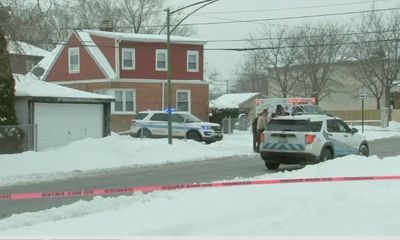 Off-duty police officer and wife found shot dead in parked car in Chicago