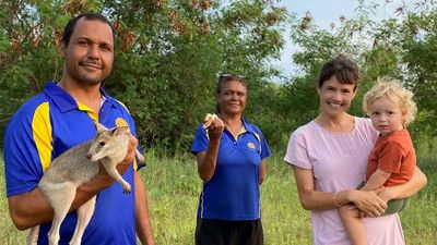 Mornington Island's predominantly Indigenous community adopts Australia Day to 'move forward as one'