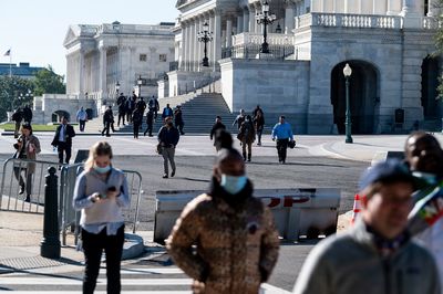 Living paycheck to paycheck a reality for some Hill staffers, survey finds - Roll Call