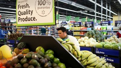 Walmart Sees Plenty of Promise in Vertical-Farming Firm