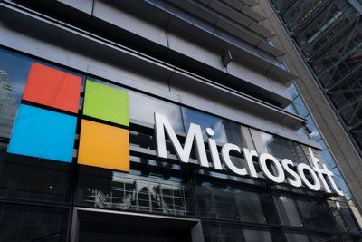 Microsoft profits up 21%, giving cushion for gaming push