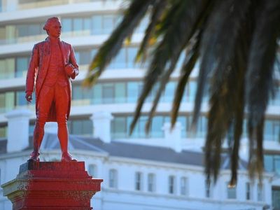 Cook statue vandalised in Melbourne