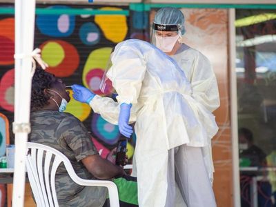 NT virus cases dip amid lockdown calls