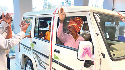 Maharashtra: Welder relents, gives self-made car to Mahindra, gets SUV