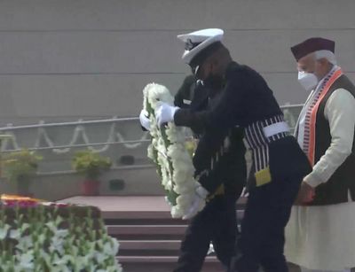 73rd Republic Day: Prime Minister Narendra Modi lays wreath at the National War Memorial