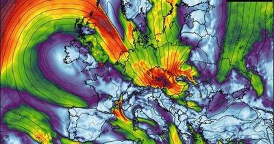 UK weather forecast: 'Severe' gales and rain before country hit by -7C Arctic freeze