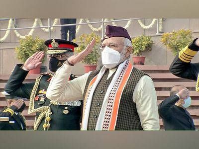 PM Modi opts for unique Uttarakhand traditional cap for 73rd Republic Day celebrations