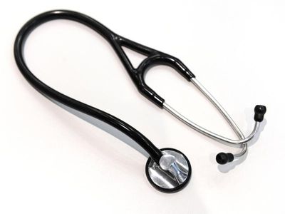 Vic doctor banned for fake vaxx exemptions