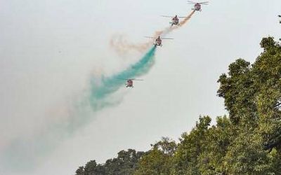 Flypast and State tableaux mark R-Day celebration at Rajpath