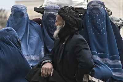 In Afghanistan, Taliban diktat sparks debate about women’s attire