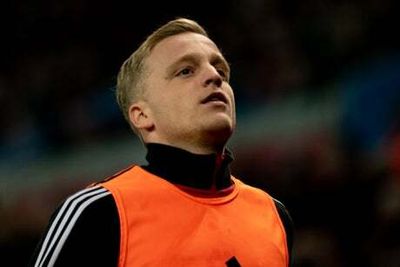 Crystal Palace handed boost in Donny van de Beek pursuit with Manchester United open to late January loan exit