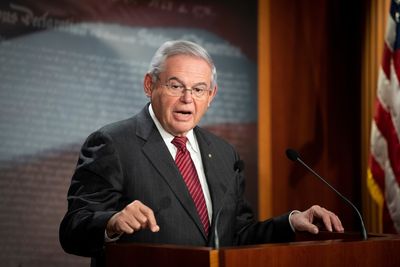 As Congress contemplates, White House issues sanctions threat to Russia - Roll Call