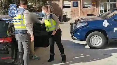 VIDEO: Cops Bust Spanish Branch Of Criminal Gang That Sold Fake Vaccine Passes