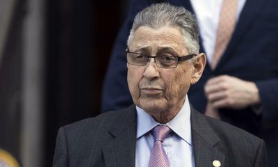 Sheldon Silver, top New York lawmaker sentenced for corruption, dies aged 77