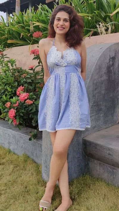 10 glitzy pics of Shraddha Das that made our hearts skip a beat