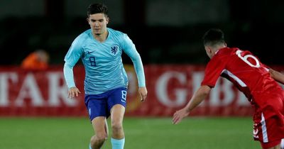 Nottingham Forest 'invite' agent for talks over possible midfielder transfer