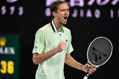 Daniil Medvedev recovers from match point down to edge Felix Auger-Aliassime in Australian Open thriller