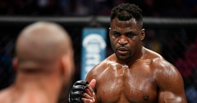 Francis Ngannou's knee "buckled funny" after takedown attempt in sparring