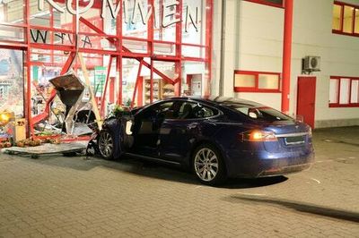 Tesla might be scaring companies away from the term 'self-driving'