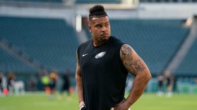 Three-Time Eagles Pro Bowler Announces Retirement at 32, Will Apply to Business School