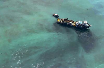 'Small' oil leak off Peru coast amid crude spill cleanup