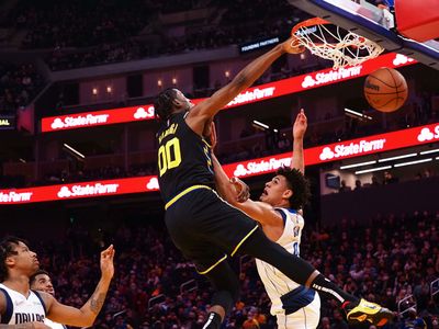 Rookie Report: Jonathan Kuminga puts exclamation point on 22 point performance with vicious dunk vs. Mavs