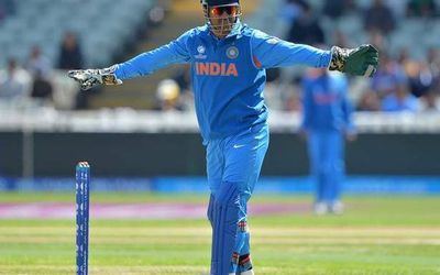 Dhoni one of the sharpest minds: Greg Chappell