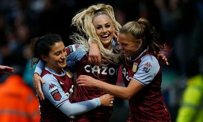 Female footballers in England get maternity cover after landmark change
