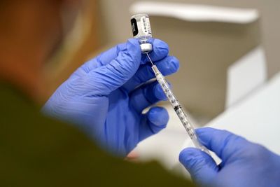 Navy discharges 1st active-duty sailors for vaccine refusal