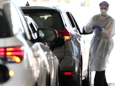 Vic cases and hospitalisations stabilise