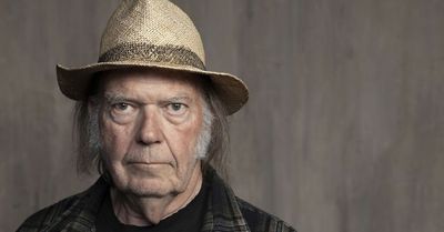 Protesting Joe Rogan, Neil Young asks for and gets Spotify to remove his music