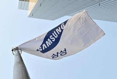 Samsung reports 53% jump in profit despite supply chain woes