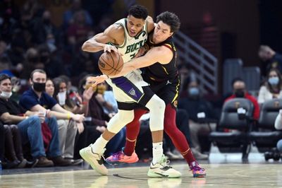 Surging Cavs surprise Bucks, Hornets rout Pacers