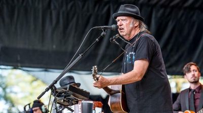 Spotify Removing Neil Young's Music after Rocker's Rogan Ultimatum