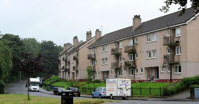 Man, 43, stabbed by thugs in Paisley street attack