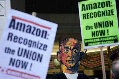 Workers at Amazon NYC warehouse get go-ahead for union vote