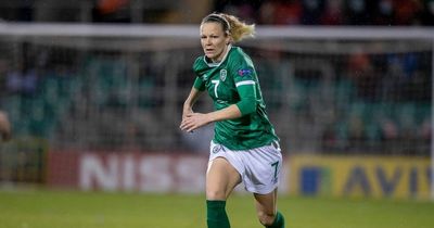 Manchester United sign Republic of Ireland international Diane Caldwell until end of season