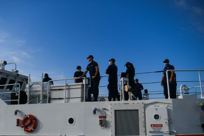 Coast Guard ending search for bodies from capsize off Florida