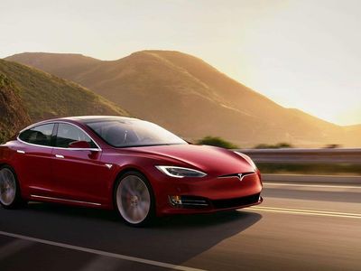 Tesla Falls On Q4 Earnings: 3 Analysts On What's Next For EV Stock