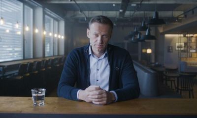 Navalny review – shocking documentary of a Russian poisoning